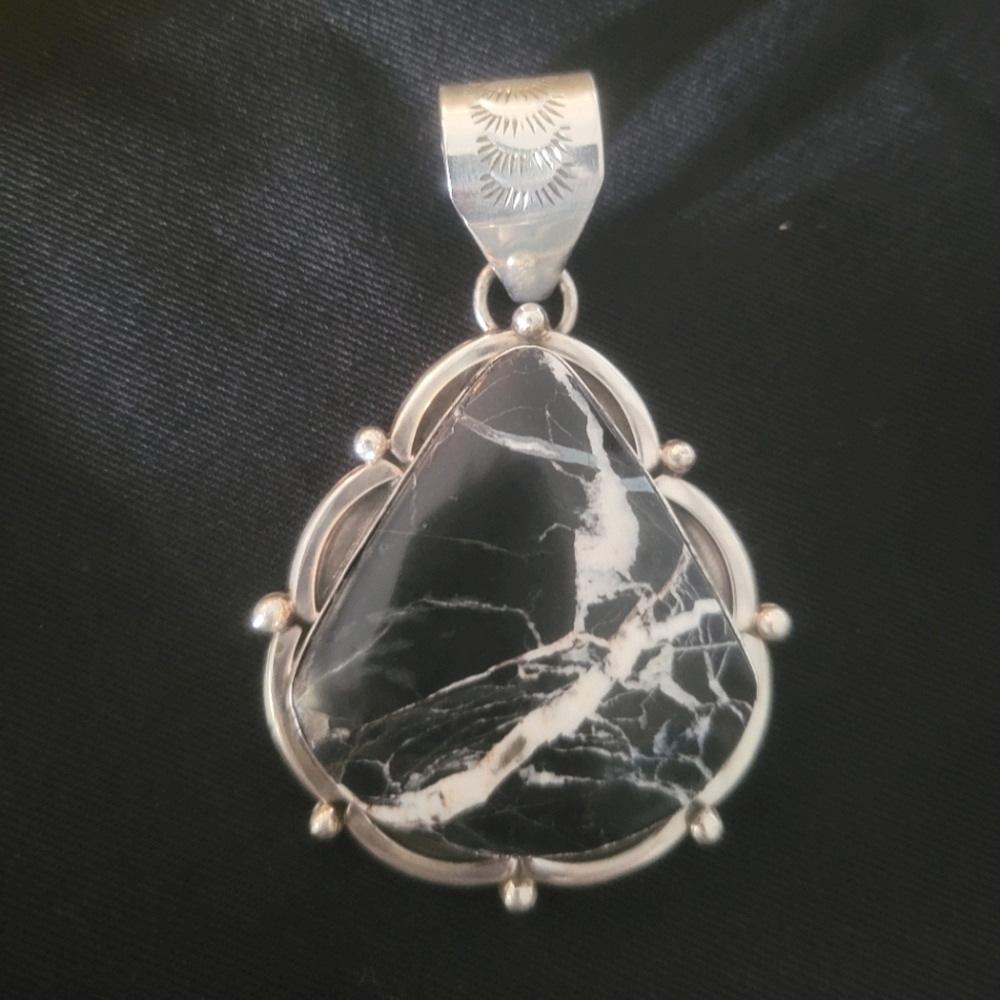 Gorgeous White Buffalo Turquiose Pendant